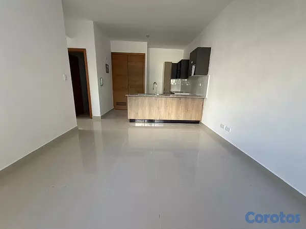 apartamentos - alquiló avenida independencia tercer nivel una habitación 1.5 baño parqueo balcó 11
