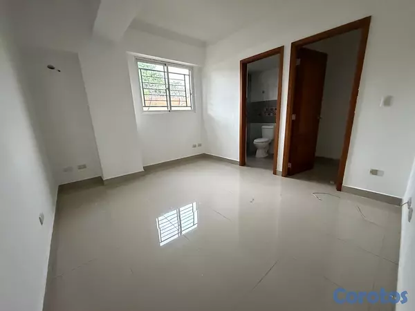 apartamentos - alquiló avenida independencia hondura tres habitaciones dos baños dos parqueos  13