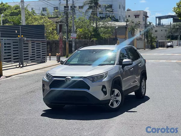 jeepetas y camionetas - Toyota RAV4 XLE 2021 6