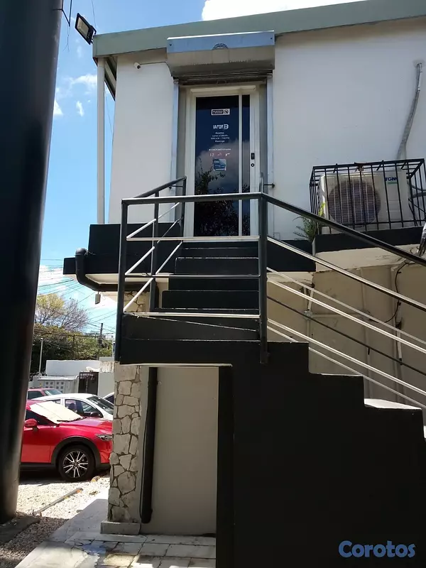oficinas y locales comerciales - Local en alquiler en  segundo nivel Bella Vista 7