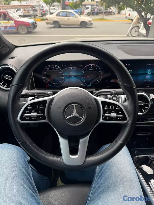 jeepetas y camionetas - Mercedes Benz GLB-200 2020 11