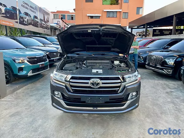 jeepetas y camionetas - Toyota Land Cruiser VXR 2020 14