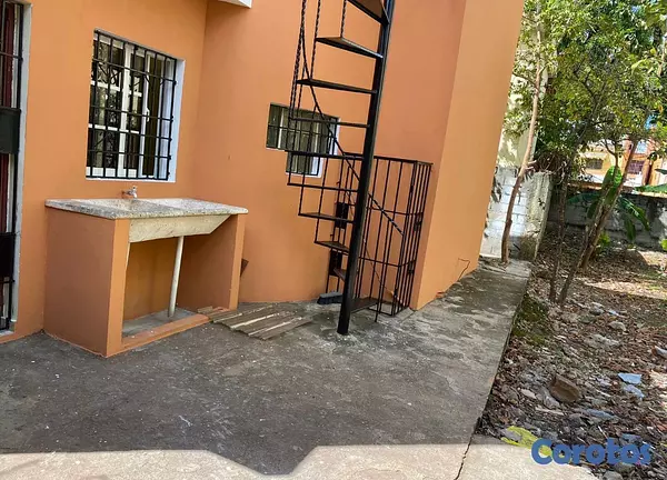 casas - Venta de casa de 2 niveles en charles de Gualle 7