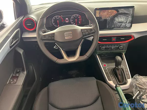 jeepetas y camionetas - Seat Arona FR 2025 11