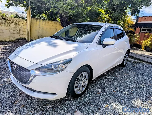 carros - Mazda 2 2020 4