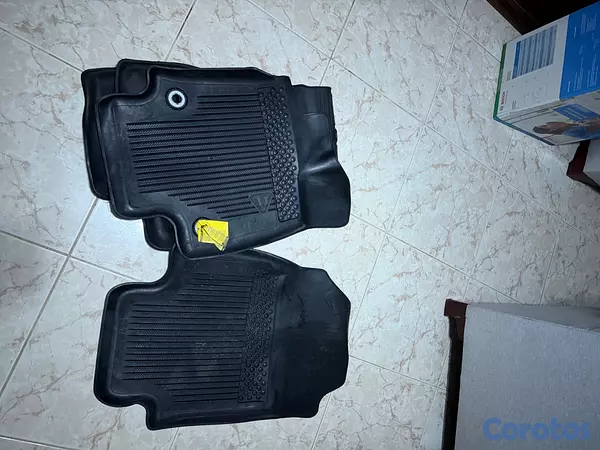 jeepetas y camionetas - Alfombra Original Toyota Rav4 2020 4