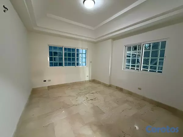 apartamentos - Amplio apartamento en alquiler en Evaristo morales 7