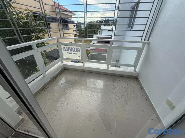 apartamentos - alquiló avenida independencia Buenos Aires mirador tercer nivel ascensor tres ha 15