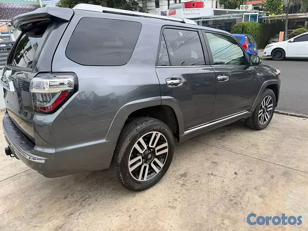 jeepetas y camionetas - toyota 4runner 2023 4