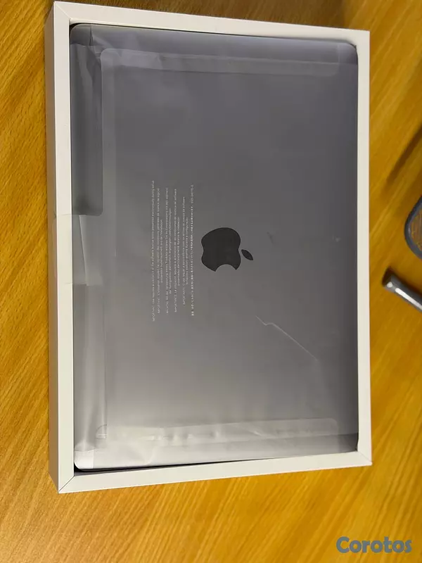computadoras y laptops - Es una MacBook Pro 13” 2020 con 16GB de RAM y 512GB SSD 3