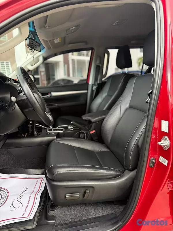 jeepetas y camionetas - Toyota Hilux 2022 SRV  4