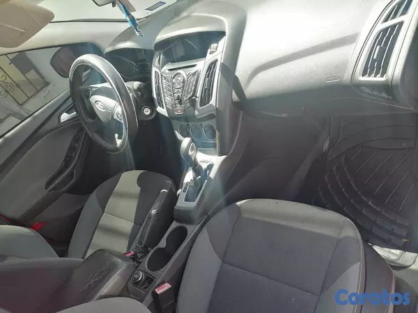 carros - FORD FOCUS SE HATCHBACK 2012.  Excelente Condición 7