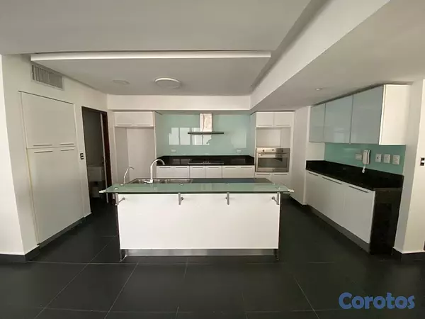 apartamentos - vendo ensanche naco tipo loft tres habitaciones dos parqueos estudio servicio 6