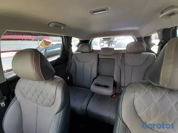 jeepetas y camionetas - Hyundai Santa Fe 2023 5