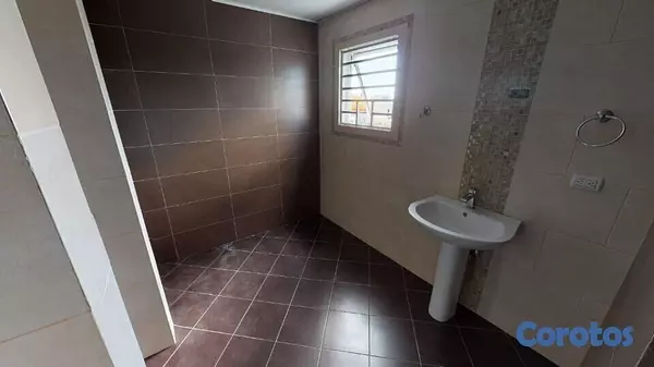 apartamentos - ¡SE VENDE  AMPLIO APARTAMENTO EN PISO COMPLETO EN NACO! 3