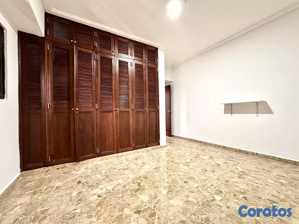 apartamentos - Clásico apt 280 metros alquiler frente Mirador 10