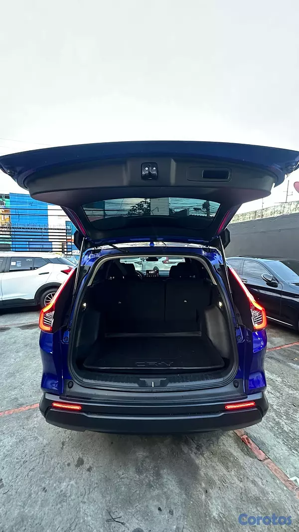 jeepetas y camionetas - la más nueva Honda Crv Lx 2024🇺🇸
 Clean Car fax , 92,000 millas  12