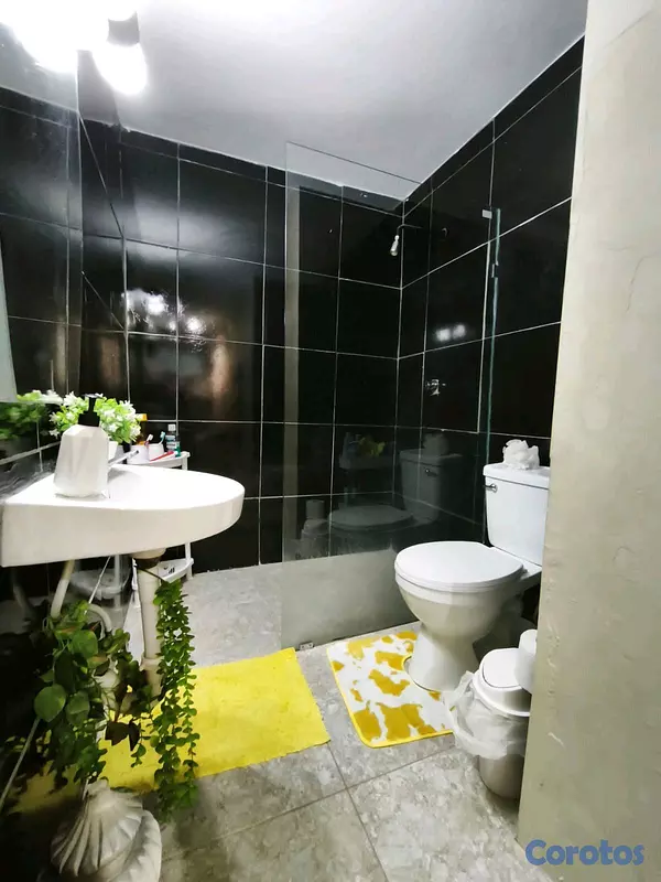 casas - Vendo Casa frente al mar en Av. 30 de Mayo  4