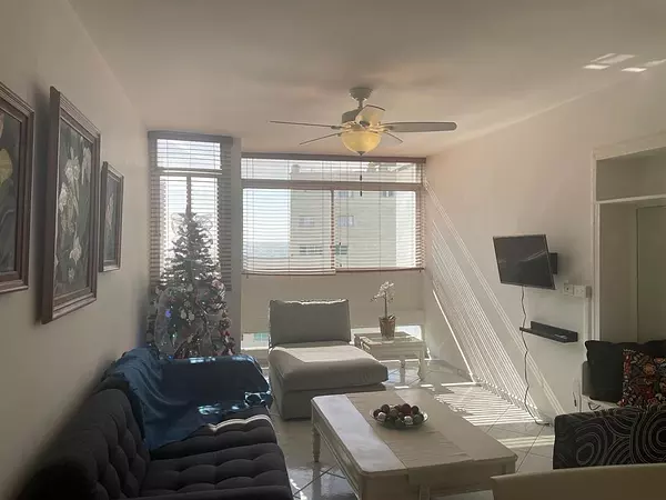 apartamentos - ALQUILO APTO AMUEBLADO, ZONA UNIVERSITARIA  3