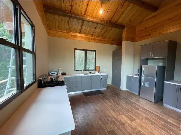 casas vacacionales y villas - Villa con Vista a la Ciudad de Jarabacoa  8