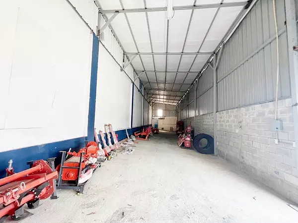 oficinas y locales comerciales - nave en herrera 2