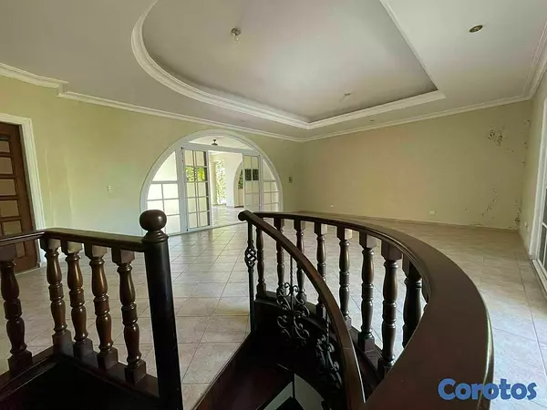 casas - VENDO Hermosa Mansión De 3 Niveles En Los Rios 4