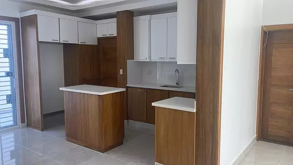 apartamentos - Apartamento 1er Nivel con Patio Privado en Los Laureles  2