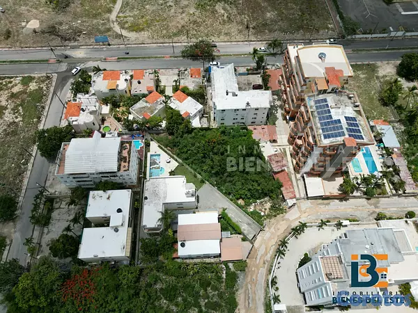 solares y terrenos - VENDE Excelente Solar con 1,024 metros en el CENTR 7