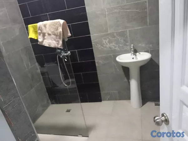 oficinas y locales comerciales - Oficina en alquiler – Rómulo, 3er piso
 7