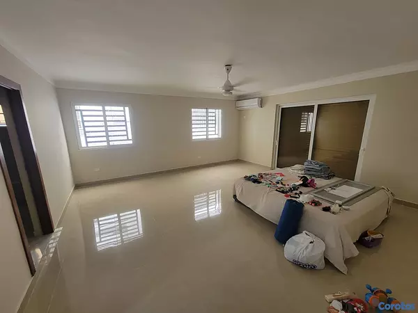 casas - venta de casa en la autopista de san Isidro prado oriental con 341mts de 4hab 10