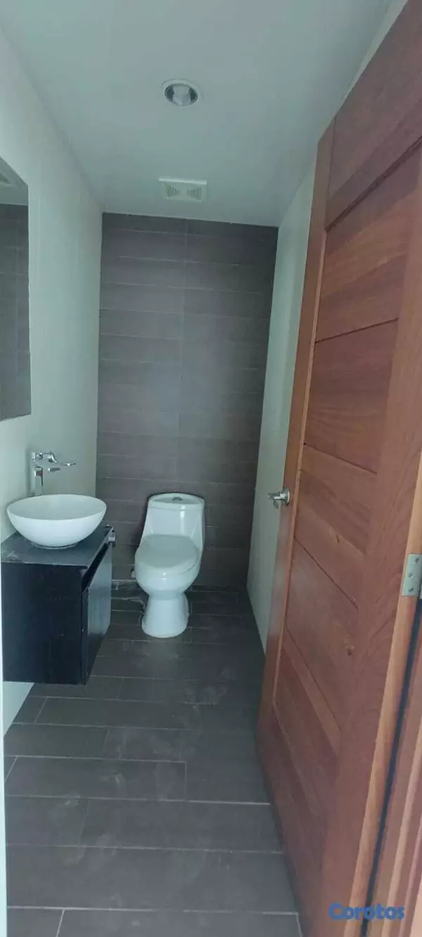 apartamentos - Bella Vista, 200mts, 3hab en piso alto con balcón 7