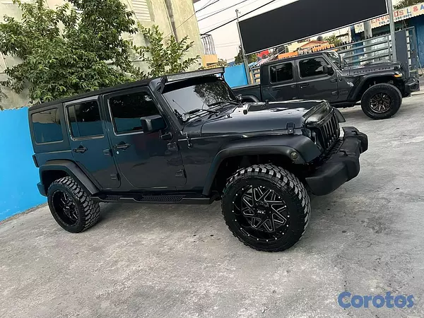 jeepetas y camionetas - Jeep Sahara 2016 1