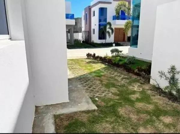 casas - Hermosa Casa en proyecto proximo al Aeropuerto  3