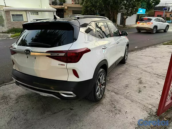 jeepetas y camionetas - kia seltos 2021 4