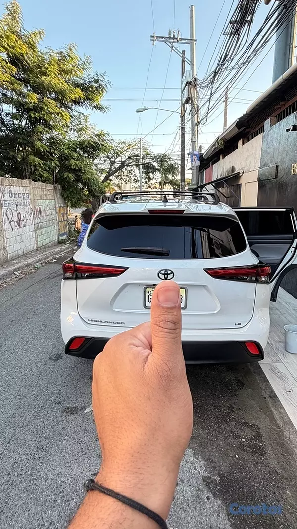 jeepetas y camionetas - Toyota Highlander LE 2022 2