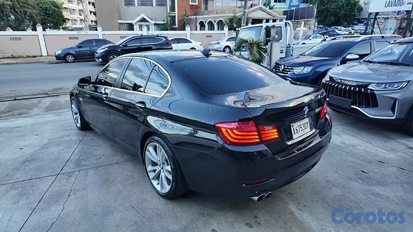 carros - BMW 520i 2016 4