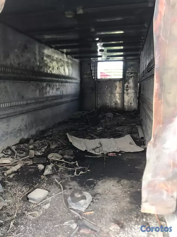 camiones y vehiculos pesados - Furgon (Deteriorado) 2