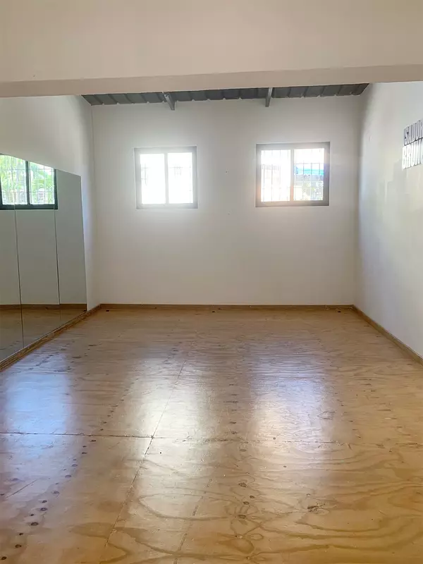 oficinas y locales comerciales - Local de 800 metros 3