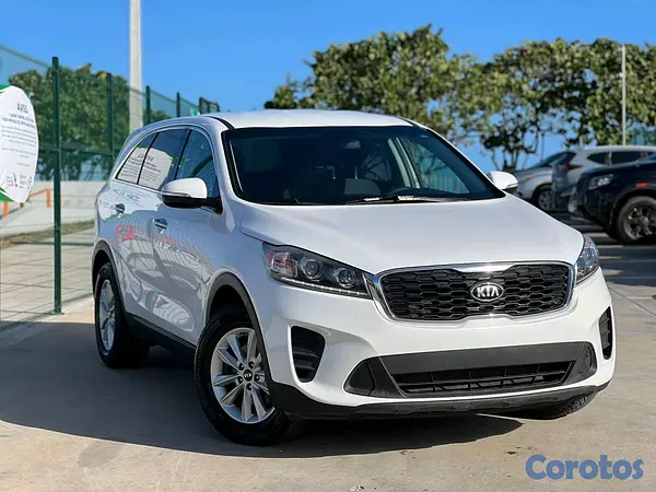 jeepetas y camionetas - Kia Sorento LX 2020 5