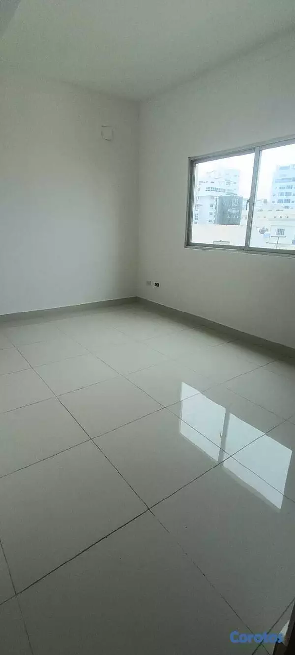apartamentos - Excelente  Torre en Renacimiento buena Ubicación 3