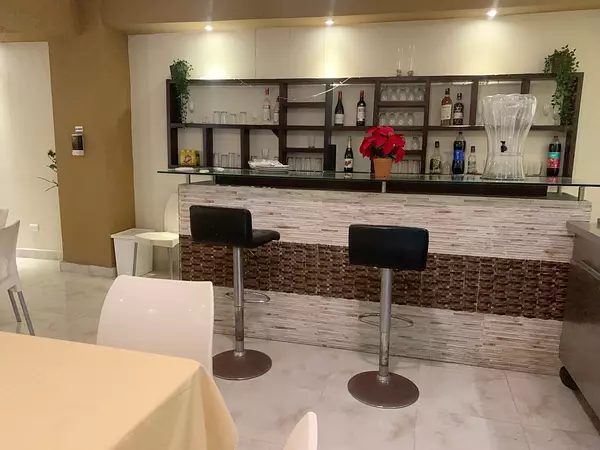 oficinas y locales comerciales - Local en Bella vista amoblado  7