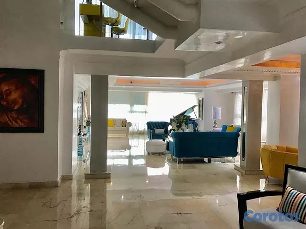 apartamentos - vendo Ph de tres niveles los cacicazgos 5 habitaciones con su baño 4 parqueos  14