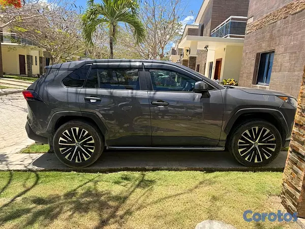 jeepetas y camionetas - Toyota rav4 2022 7