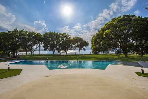 casas vacacionales y villas - villa de lujos frente al mar  2