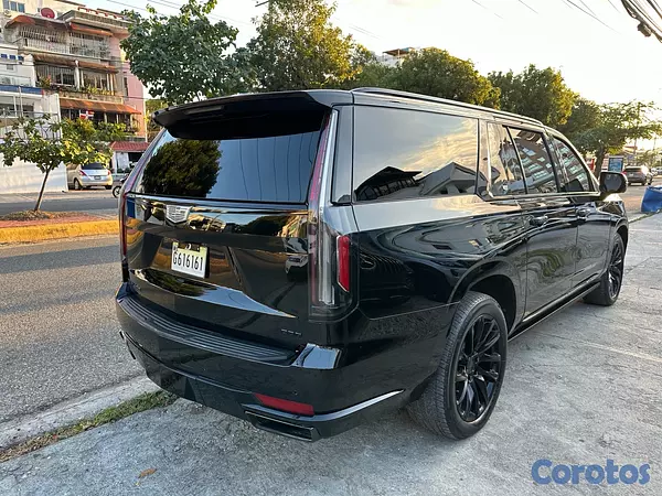 jeepetas y camionetas - Cadillac escalade Long año 2022  7