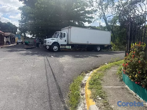camiones y vehiculos pesados - En venta Freightliner 2014 no financiado único dueño en el país. 
Santo Domingo 4