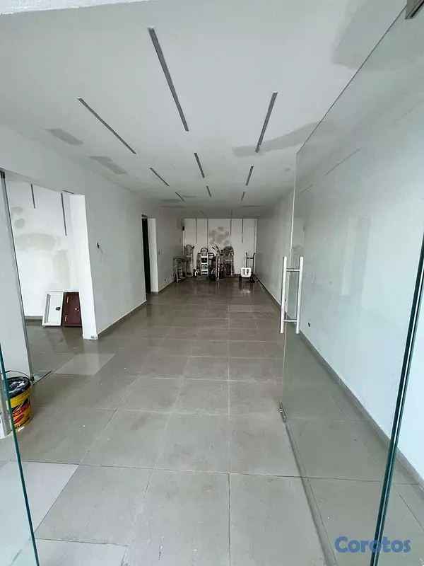oficinas y locales comerciales - Local comercia en Alquiler en excelente ubicación  2