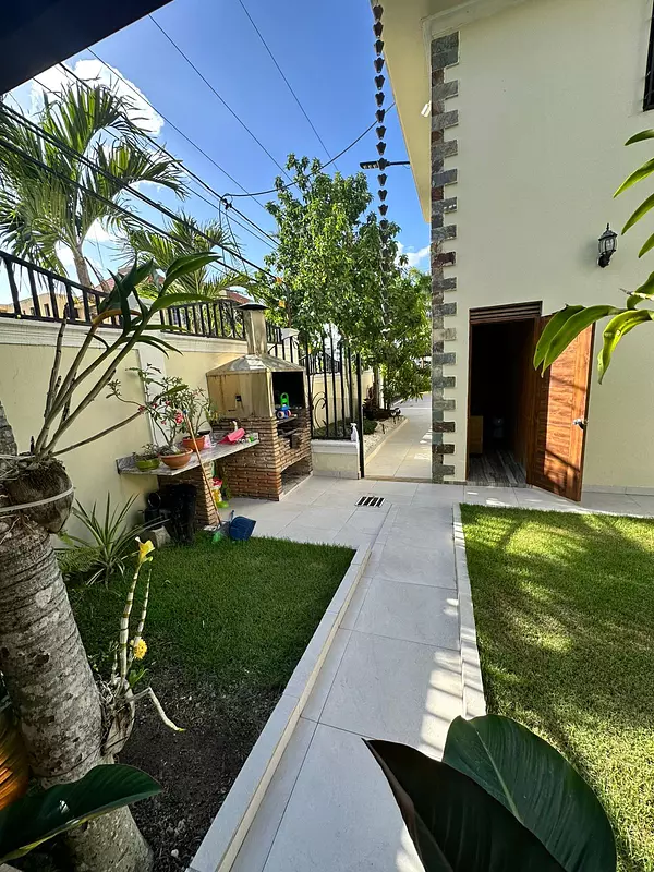 casas - Se Vende Casa Amplia en Villa Maria  2