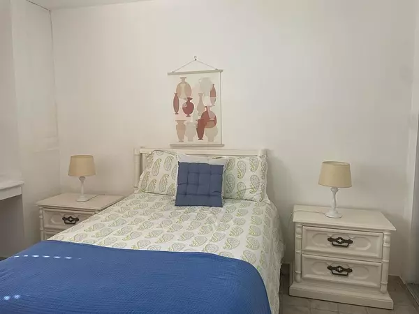 apartamentos - ALQUILO APTO AMUEBLADO, ZONA UNIVERSITARIA  6