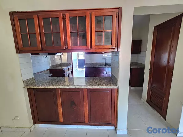 apartamentos - vendo avenida independencia klm 6 y medio próximo a la Núñez tres hab dos baño  9